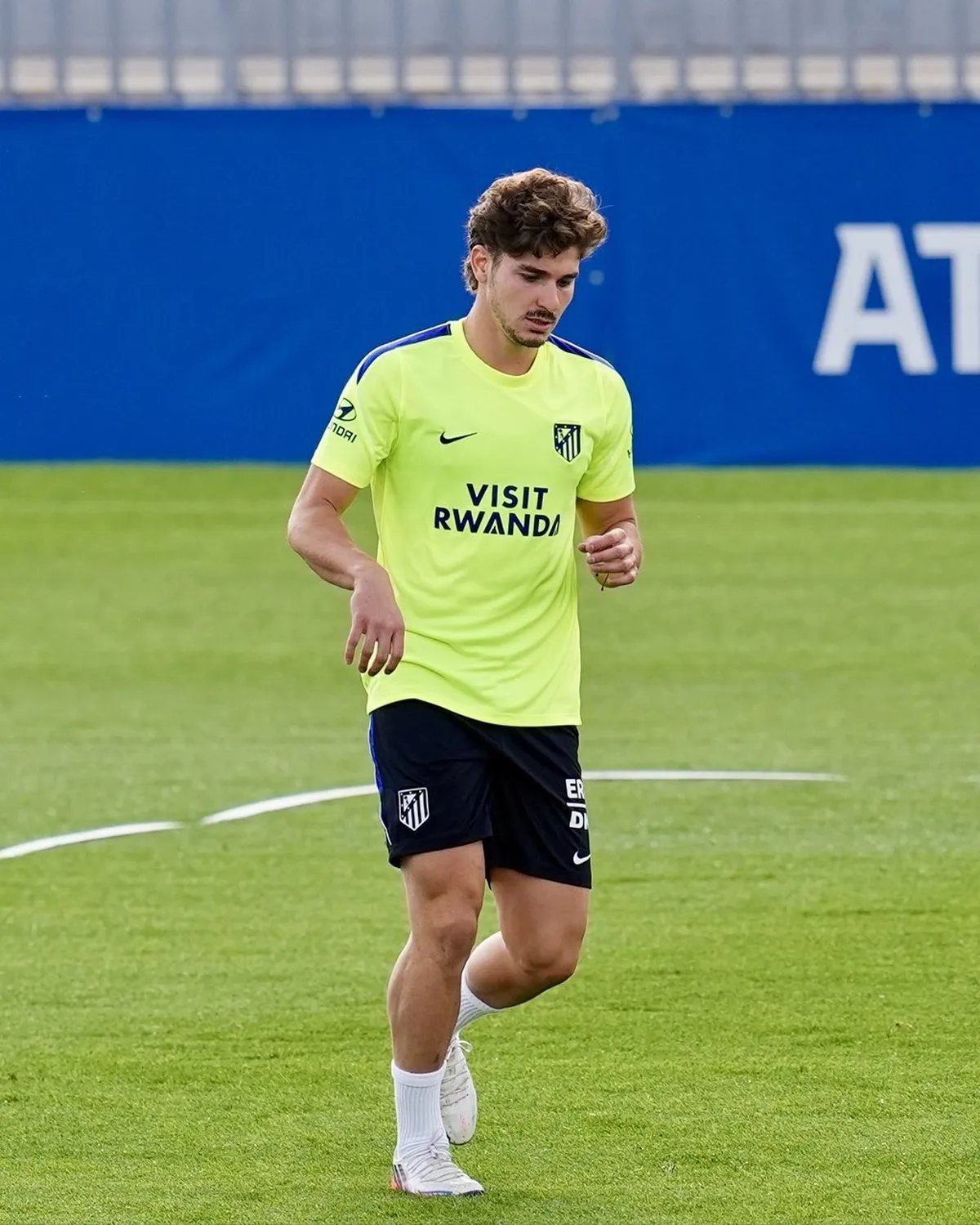 Julián Álvarez se ausentó de la práctica del Atlético de Madrid este miércoles. 