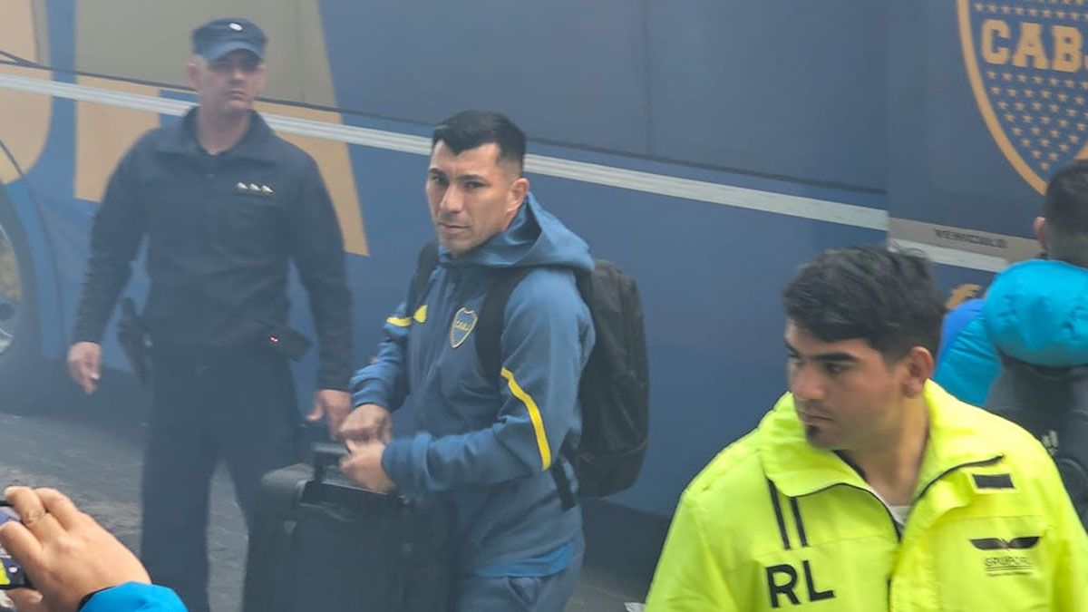 Gary Medel fue una de las figuras de la llegada de Boca a Mendoza. Gary Medel fue una de las figuras de la llegada de Boca a Mendoza.