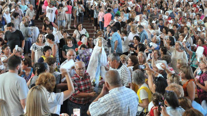 Este domingo los católicos celebran a  la Virgen de Lourdes patrona de los enfermos