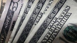 El dólar se vendía a más de $47 en algunos bancos