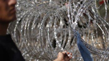 Rahf, el bebé sirio de cuatro días con el que Europa no sabe qué hacer