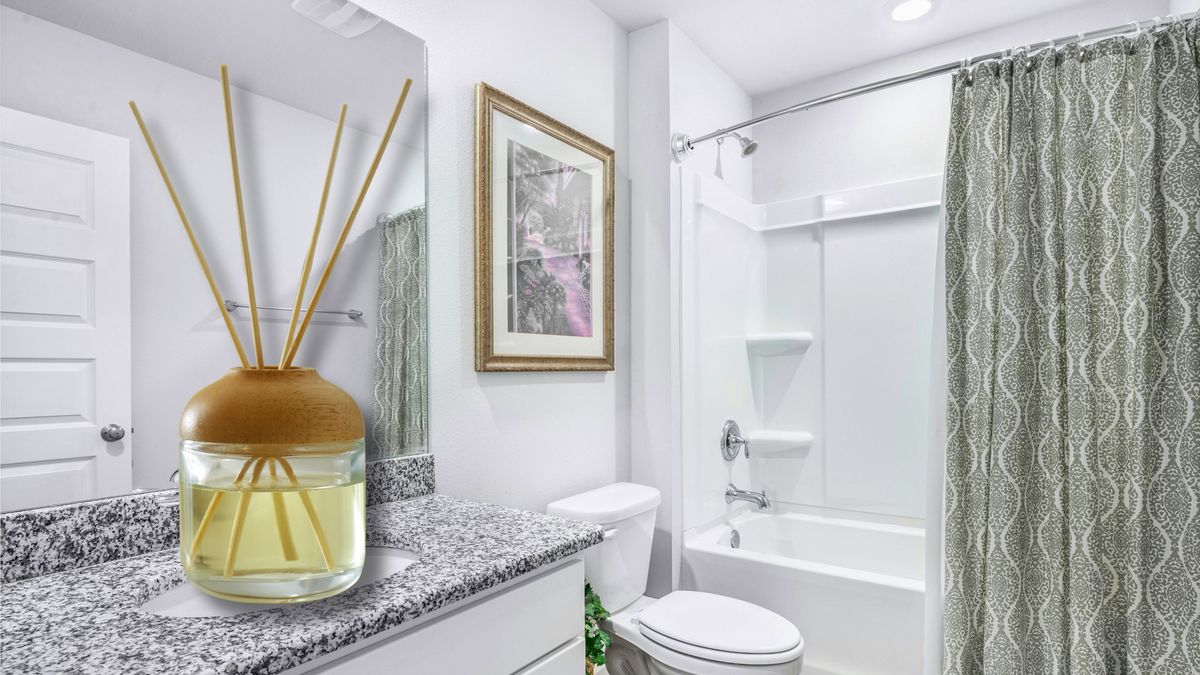 Cómo hacer un perfume de baño casero usando arroz y esencias florales