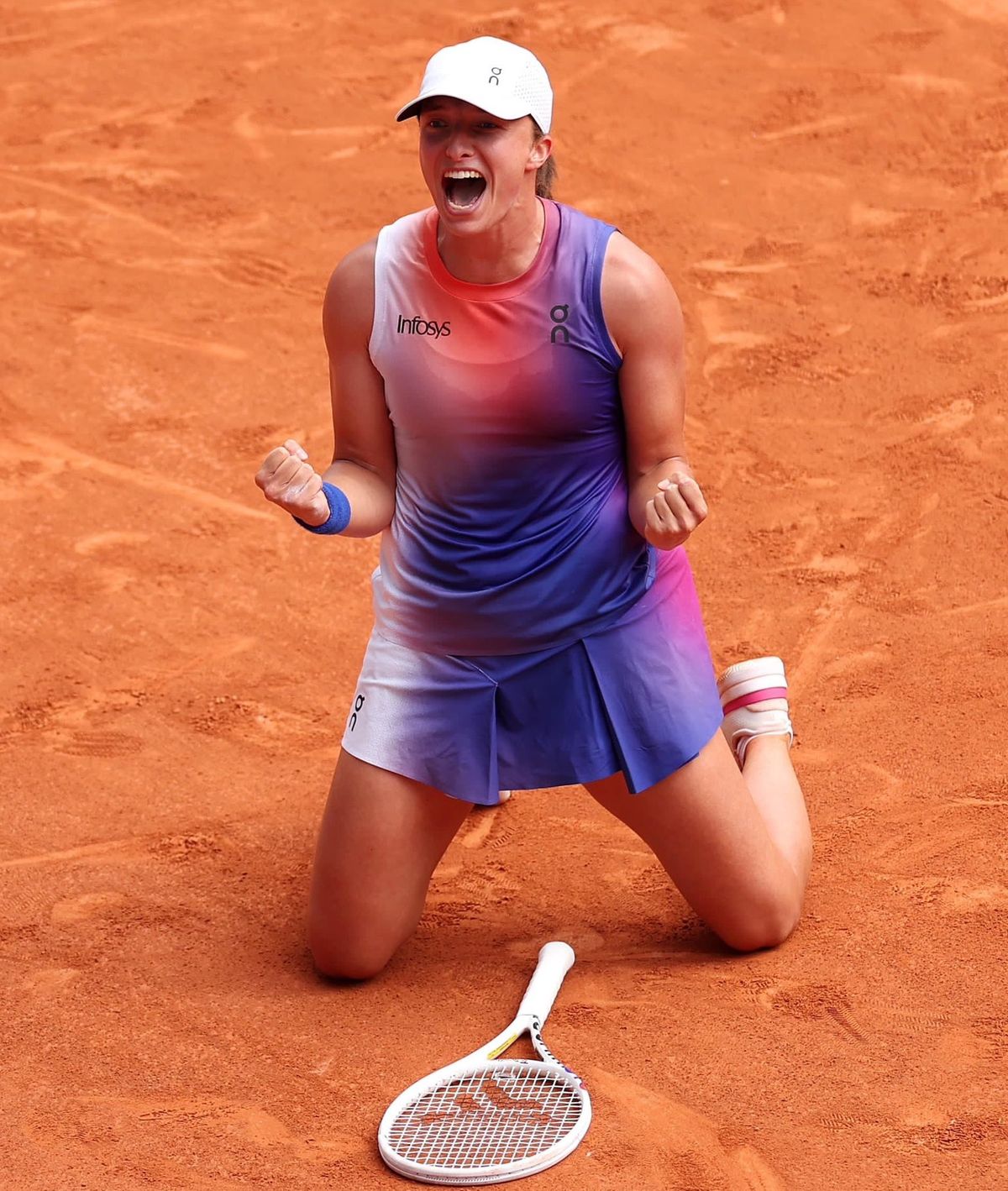 Iga Swiatek se consagró por tercer año consecutivo como campeona de Roland Garros. Iga Swiatek se consagró por tercer año consecutivo como campeona de Roland Garros.