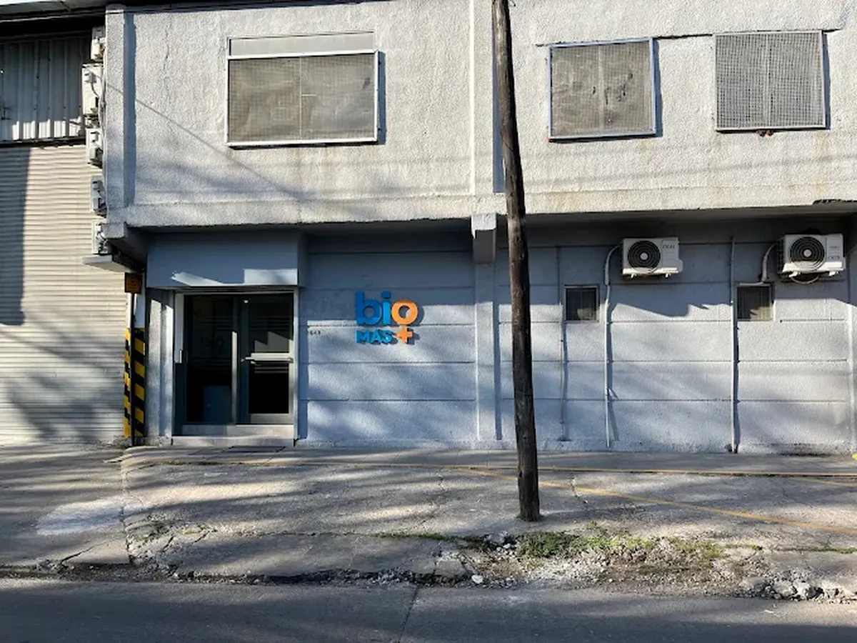 El laboratorio central de Biomás se encuentra en San Martín Buenos Aires, Charlone 2643, Villa Maipú, Ciudad Autónoma de Buenos Aires. El laboratorio central de Biomás se encuentra en San Martín Buenos Aires, Charlone 2643, Villa Maipú, Ciudad Autónoma de Buenos Aires.