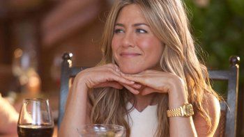 Tras los rumores de su vuelta con Brad Pitt, Jennifer Aniston mostró su gran mansión de 8000 m²