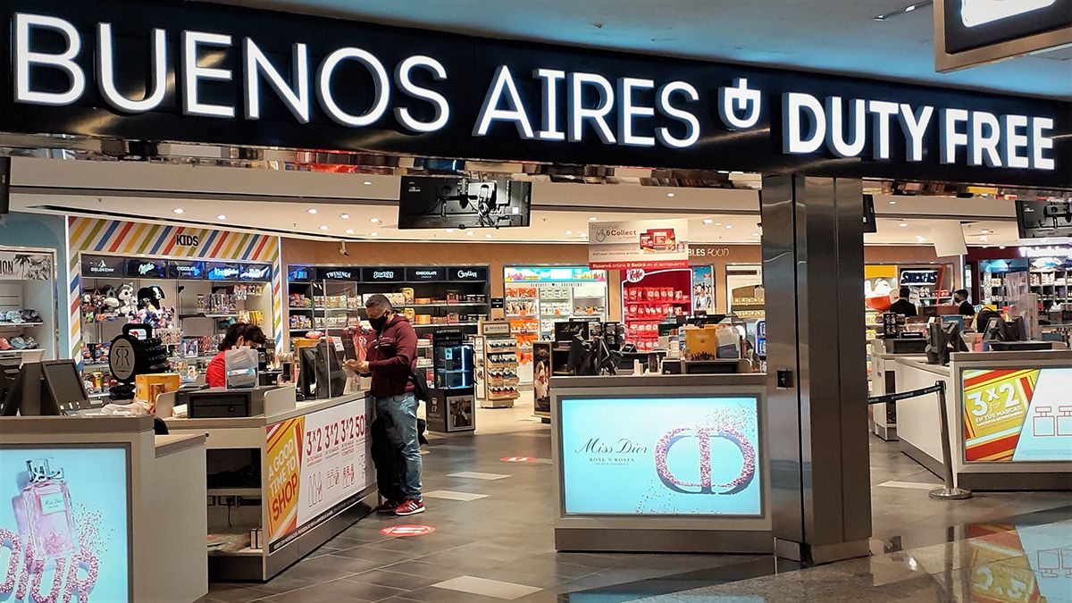 Las compras en los free shops con tarjeta solo pueden efectuarse en un pago.