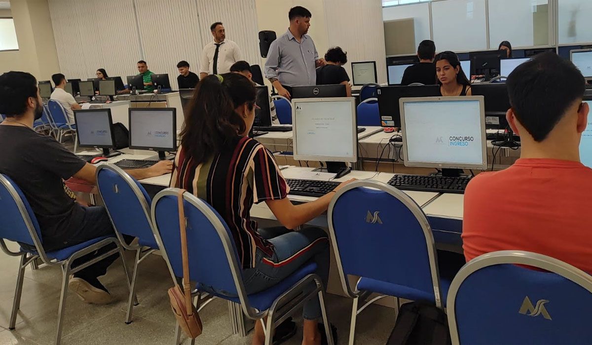 La Justicia penal citó a rendir el primer examen de ingreso a 5.155 inscriptos para cubrir 350 cargos La Justicia penal citó a rendir el primer examen de ingreso a 5.155 inscriptos para cubrir 350 cargos