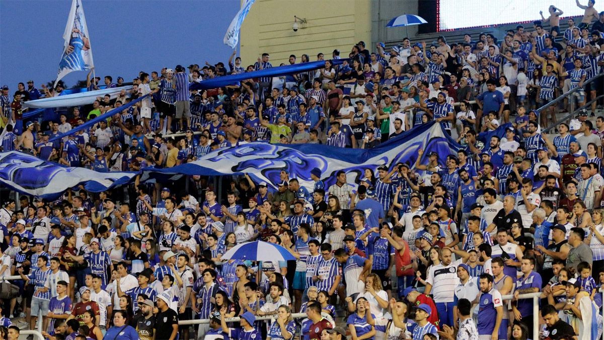 La dirigencia de Godoy Cruz negó que los involucrados en los hechos de violencia pertenezcan al club. La dirigencia de Godoy Cruz negó que los involucrados en los hechos de violencia pertenezcan al club.