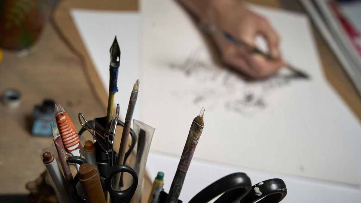 Andrés Casciani se considera un laburante del arte, un trabajador del oficio más que un artista genio de talento innato. Andrés Casciani se considera un laburante del arte, un trabajador del oficio más que un artista genio de talento innato.