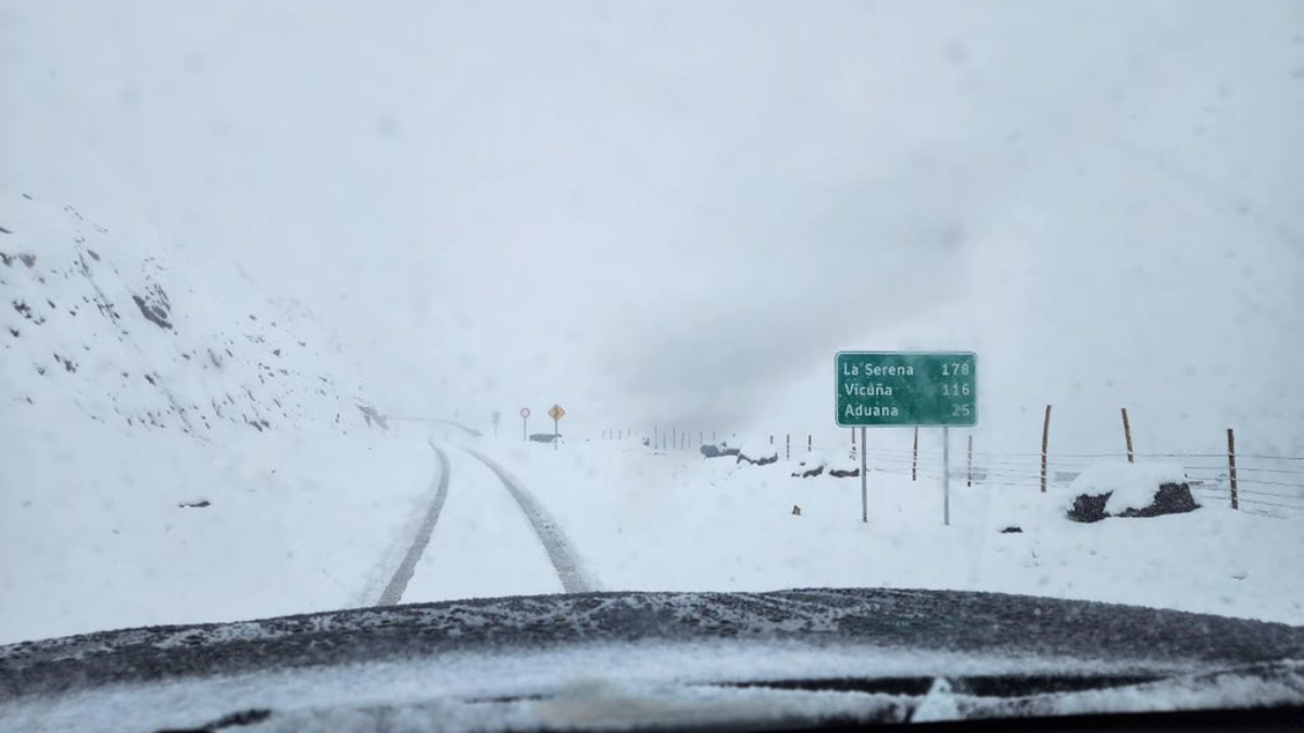 El paso a Chile fue nuevamente habilitado este domingo para todo tipo de vehículos. El paso a Chile fue nuevamente habilitado este domingo para todo tipo de vehículos.