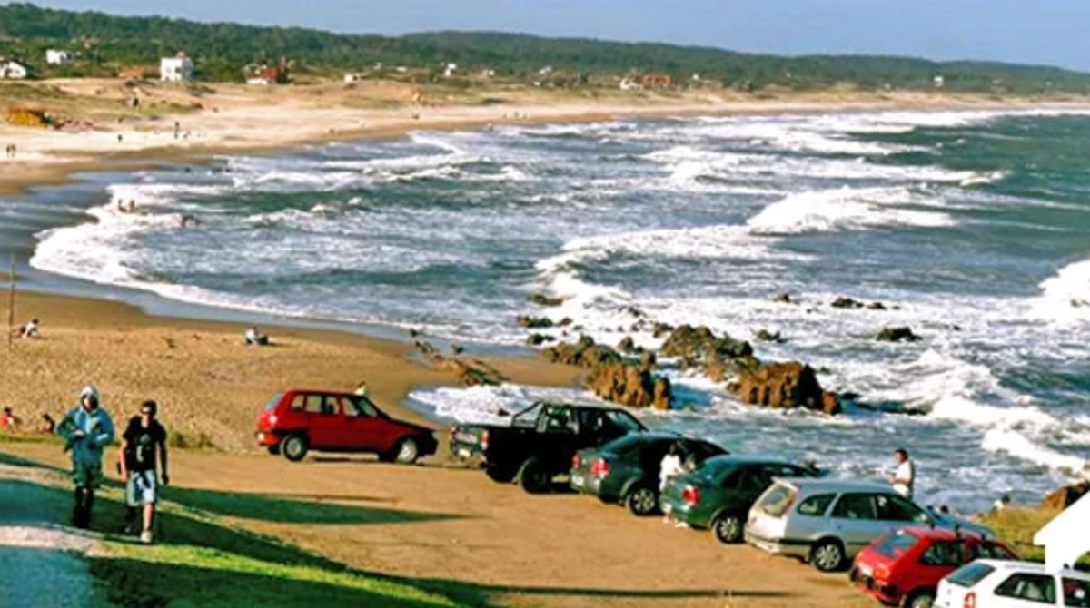 Muchos argentinos eligen vacaciones en las playas uruguayas, pero ahora deberán realizar el trámite de peaje Muchos argentinos eligen vacaciones en las playas uruguayas, pero ahora deberán realizar el trámite de peaje 