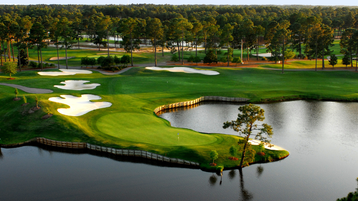 Cada campo de golf de Myrtle Beach es más encantador que el otro. Cada campo de golf de Myrtle Beach es más encantador que el otro.