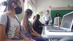 Inició el primer hackathon educativa, con la participación de 700 alumnos.