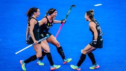 Las Leonas celebran su segundo triunfo en el Mundial.