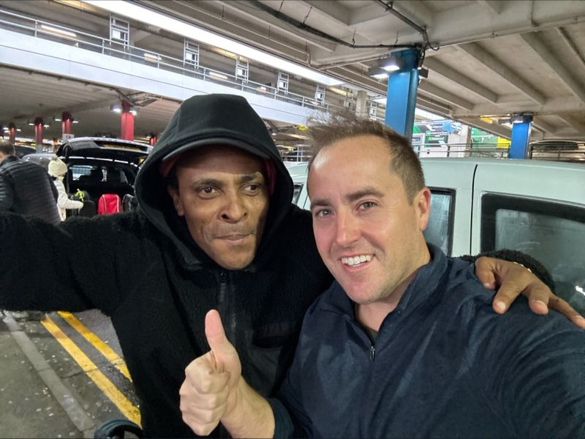 Jason Arcenaux, dueño de ARC Energy (a la derecha), se entusiasma con que el Gobierno de Milei defina a su favor la privatización de IMPSA Jason Arcenaux, dueño de ARC Energy (a la derecha), se entusiasma con que el Gobierno de Milei defina a su favor la privatización de IMPSA