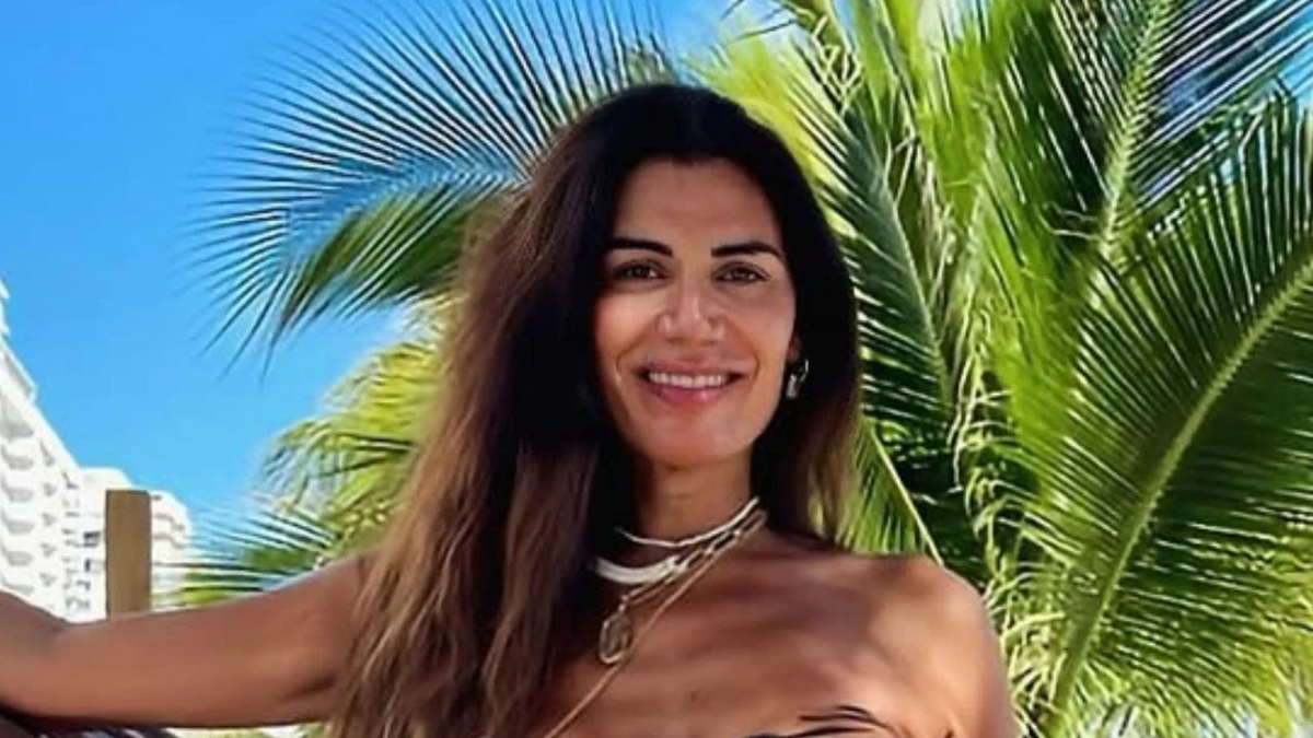 Los días de Florencia de la V en la playa antes de su vuelta a la TV: bikinis, enterizas y más