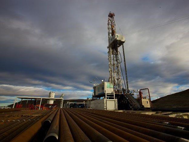 Derrame de petróleo en Neuquén: Pan American Energy rompió un oleoducto de YPF