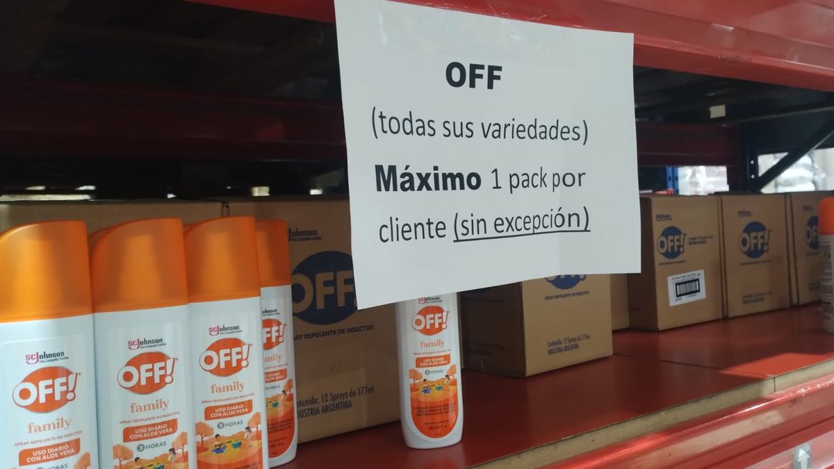 Del repelete Off, cada cliente puede llevarse un pack de 12 aerosoles en el mayorista Oscar David.