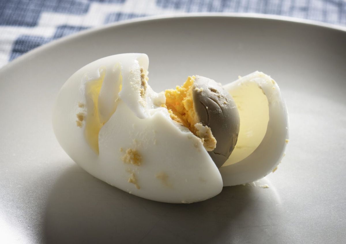 ¿Puedo comer un huevo con yema verde?