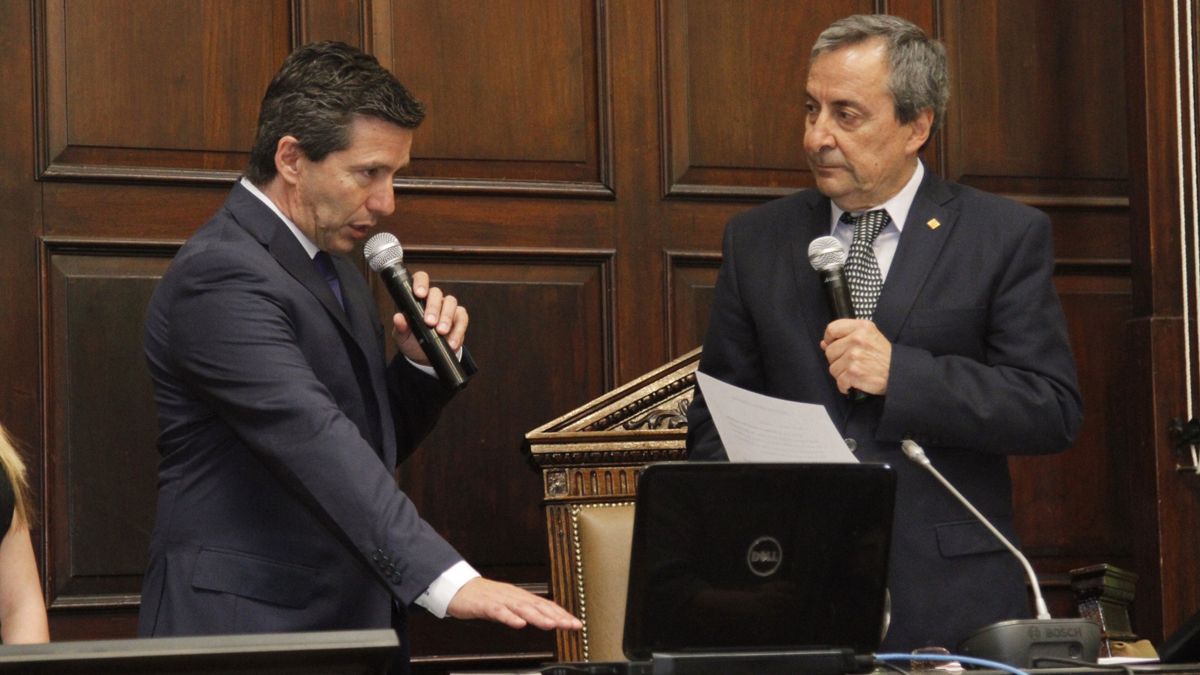El radical Andrés Lombardi seguirá como presidente de la Cámara de Diputados. Le tomó juramento Enrique Thomas, del PRO. El radical Andrés Lombardi seguirá como presidente de la Cámara de Diputados. Le tomó juramento Enrique Thomas, del PRO.