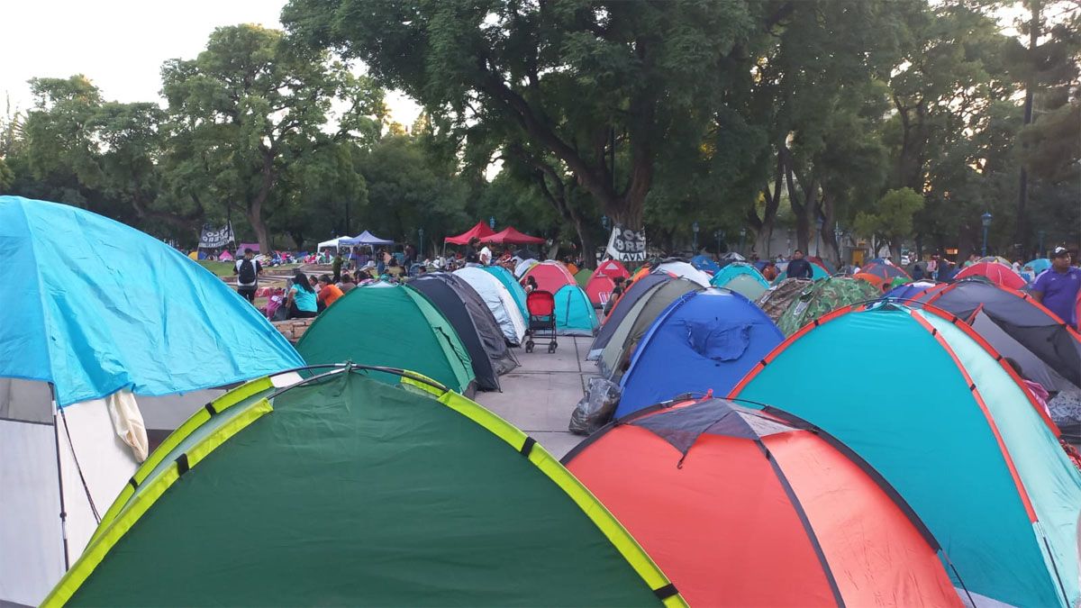 Por haber cortado el tránsito en la mañana del miércoles en medio de una manifestación nacional, la Municipalidad de Capital los multó una vez más.