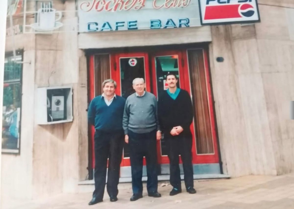 Imagen antigua del Jockey Club. Imagen antigua del Jockey Club.