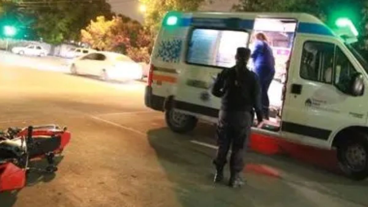 Personal del SEC debió atender a varios bomberos intoxicados por el humo en Guaymallén.