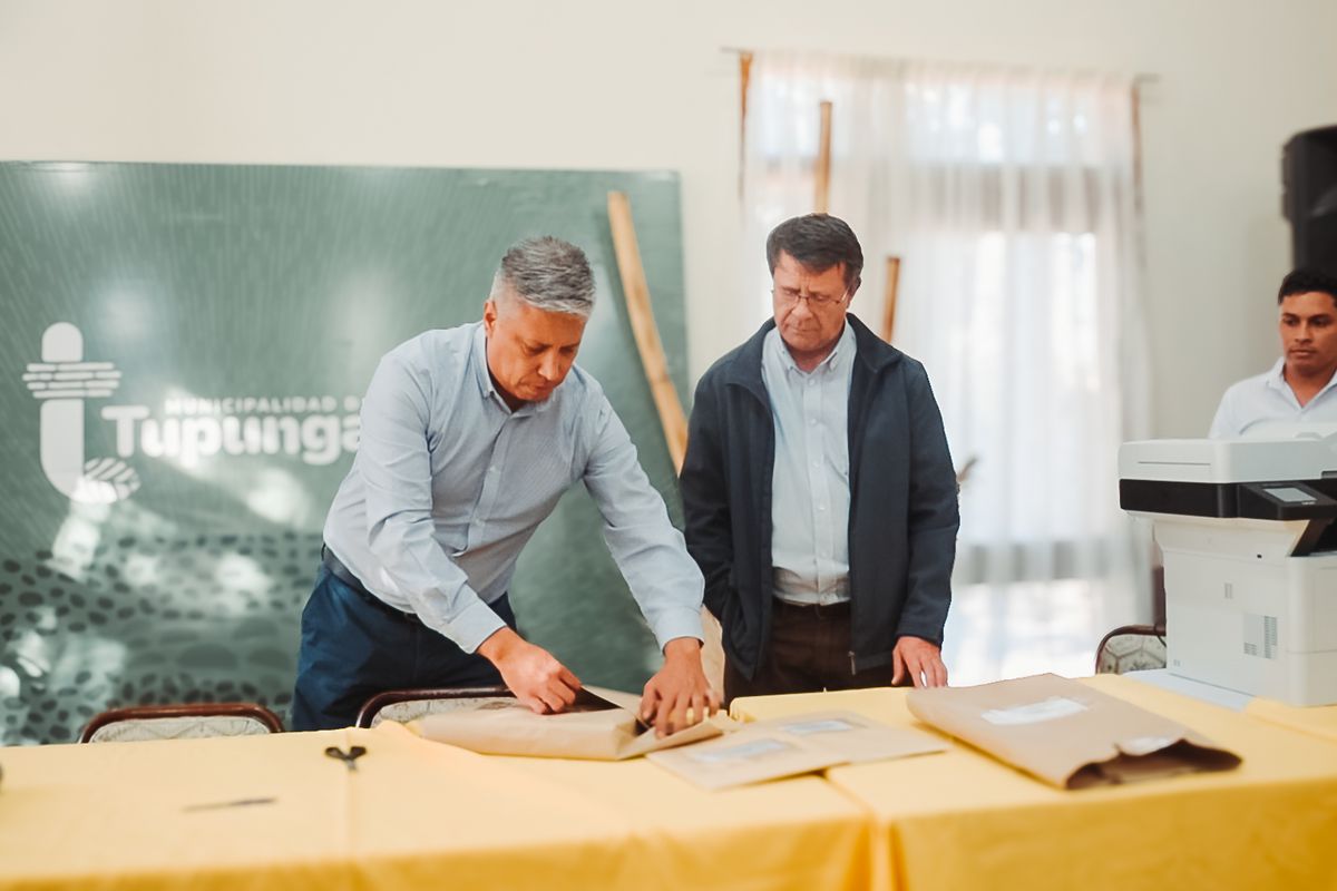 Apertura de sobres: Obra en Tupungato impulsa mejoras en la distribución y abastecimiento de agua potable en el departamento.