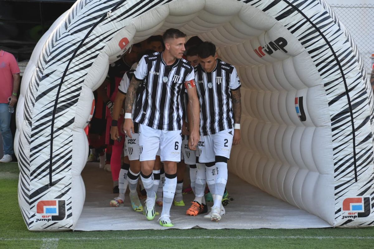 El Lobo buscará recuperarse tras la derrota en el debut ante Defensores de Belgrano. El Lobo buscará recuperarse tras la derrota en el debut ante Defensores de Belgrano.