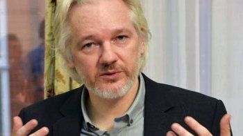 Tomá nota: Assange nos recomienda crear nuestras propias redes sociales