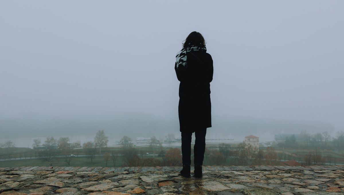 Psicología: 5 conductas que comparten las personas sin familia en los que apoyarse