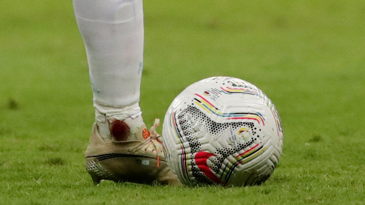 Precaución por Messi y su tobillo ensangrentado