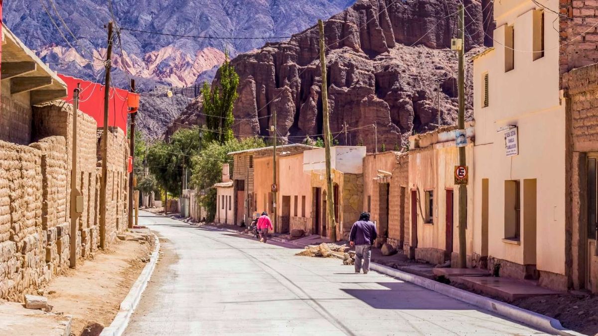 Tilcara es uno de los pueblos más visitados del norte argentino. Tilcara es uno de los pueblos más visitados del norte argentino.