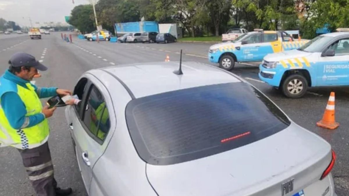 La tarjeta verde ya no tiene fecha de vencimiento y las autoridades no podrán demorar a un conductor por ese motivo La tarjeta verde ya no tiene fecha de vencimiento y las autoridades no podrán demorar a un conductor por ese motivo