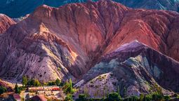 Única en Argentina: por qué la Quebrada de Humahuaca se llama así y cuál es el origen de su nombre Única en Argentina: por qué la Quebrada de Humahuaca se llama así y cuál es el origen de su nombre