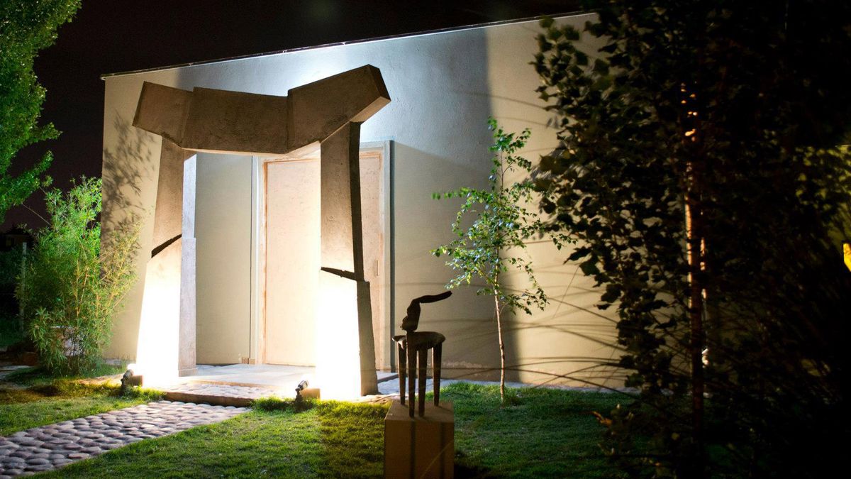 Donde Duerme la Luna, el espacio cultural de Chacras de Coria, creado por Viviana Ordóñez. Donde Duerme la Luna, el espacio cultural de Chacras de Coria, creado por Viviana Ordóñez.