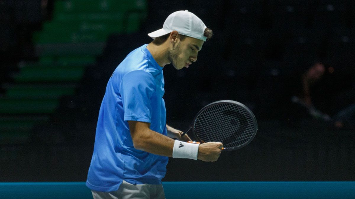 Francisco Cerúndolo completó la semana de Copa Davis con dos triunfos y una derrota. Francisco Cerúndolo completó la semana de Copa Davis con dos triunfos y una derrota.