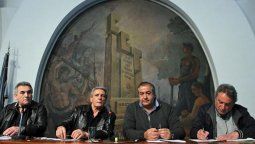 El Gobierno realizó la segunda mesa de diálogo con sindicalistas  y empresarios