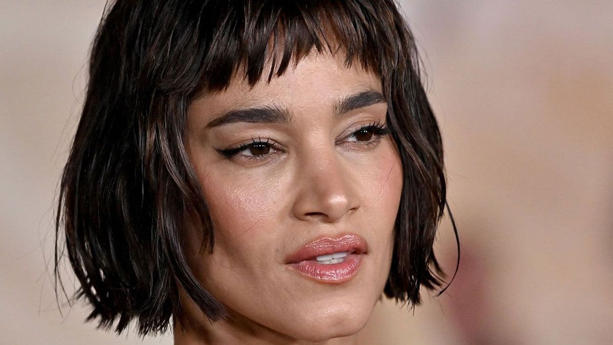 La actriz Sofia Boutella interpreta a Kora en la película de Netflix.