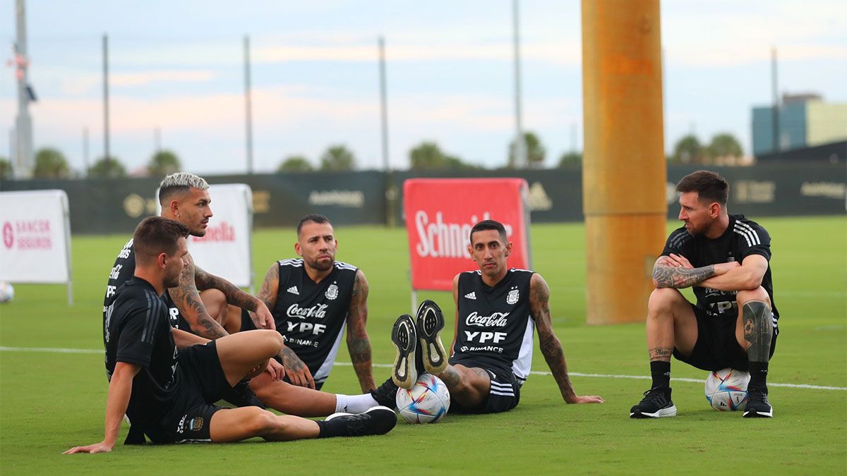 La Selección Argentina, con Messi, se entrenó en Estados Unidos.