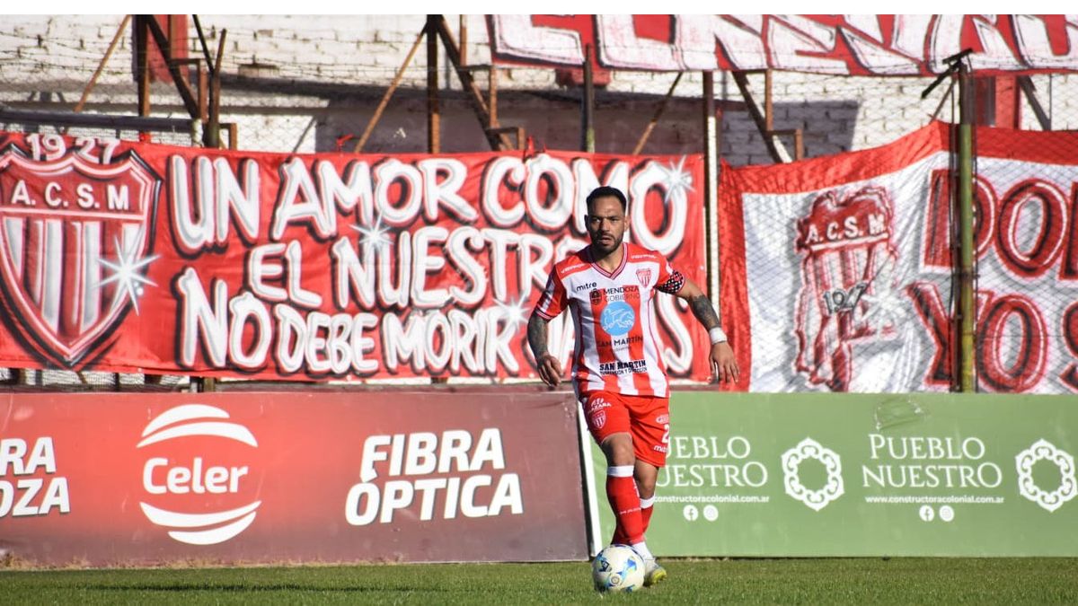 Alexis Viscarra es capitán y referente del equipo que dirige Hernán Vázquez. Alexis Viscarra es capitán y referente del equipo que dirige Hernán Vázquez.