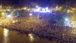 Imponente noche de la Fiesta de la Playa en Banco Pelay
