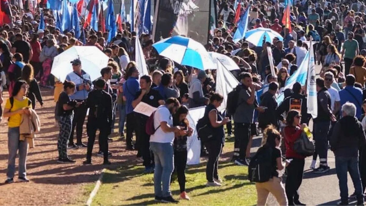 Los partidos políticos se ponen en campaña para lograr sus objetivos en las elecciones 2025.