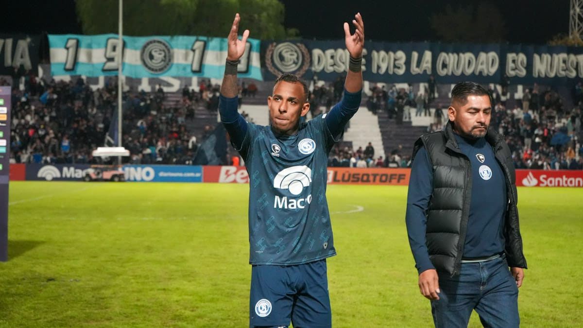 Sebastián Villa le dio el triunfo a Independiente Rivadavia ante Aldosivi.