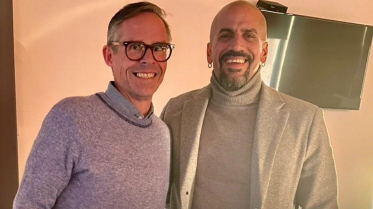 Juan Sebastián Verón y Foster Gillett avanzan en un acuerdo millonario con Estudiantes. Juan Sebastián Verón y Foster Gillett avanzan en un acuerdo millonario con Estudiantes.