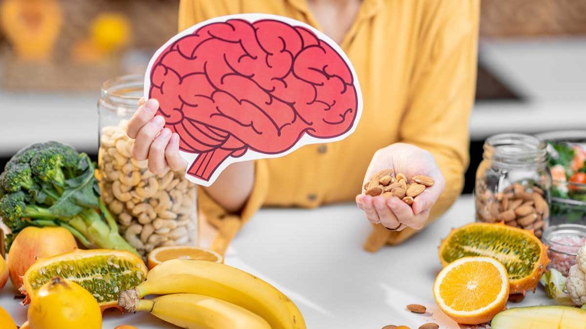 Dieta MIND: los 10 alimentos que frenan el deterioro del cerebro y previenen el Alzheimer