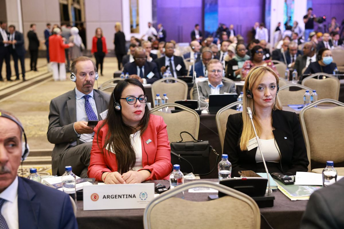 Anabel Fernández Sagasti en la reunión de parlamentarios de todo el mundo en Turquía.
