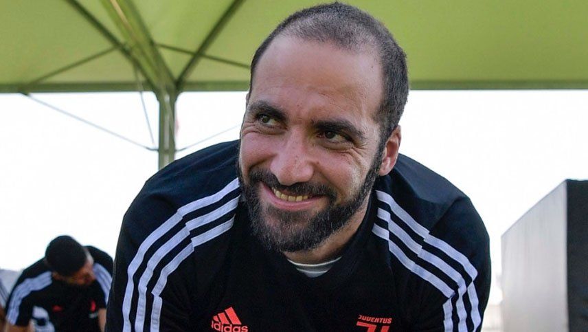Roma ofrece millones de euros y hasta la capitanía para llevarse al Pipita Higuaín