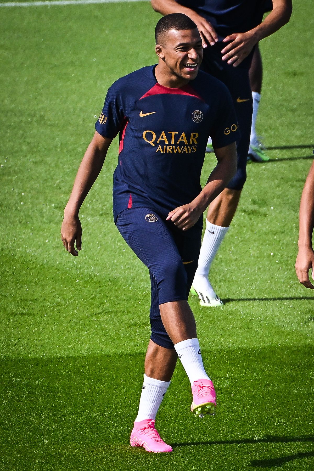 Kylian Mbappé volvió a entrenarse en el PSG y su futuro sigue en veremos Kylian Mbappé volvió a entrenarse en el PSG y su futuro sigue en veremos