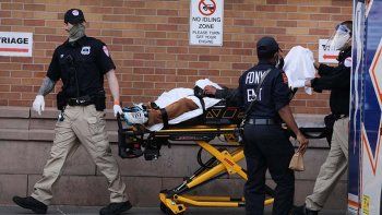 EE.UU. superó los 50.000 casos de coronavirus por tercer día consecutivo